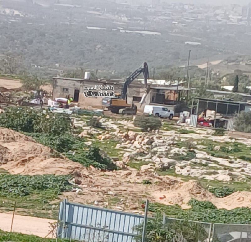 الاحتلال يهدم منزلا يقطنه 17 فرداً  في قرية جيوس 