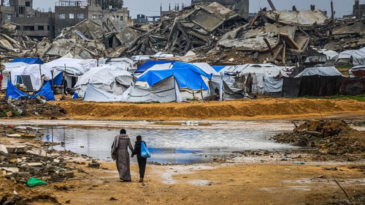 الثوابتة:  127 ألف خيمة غير صالحة لإقامة النازحين