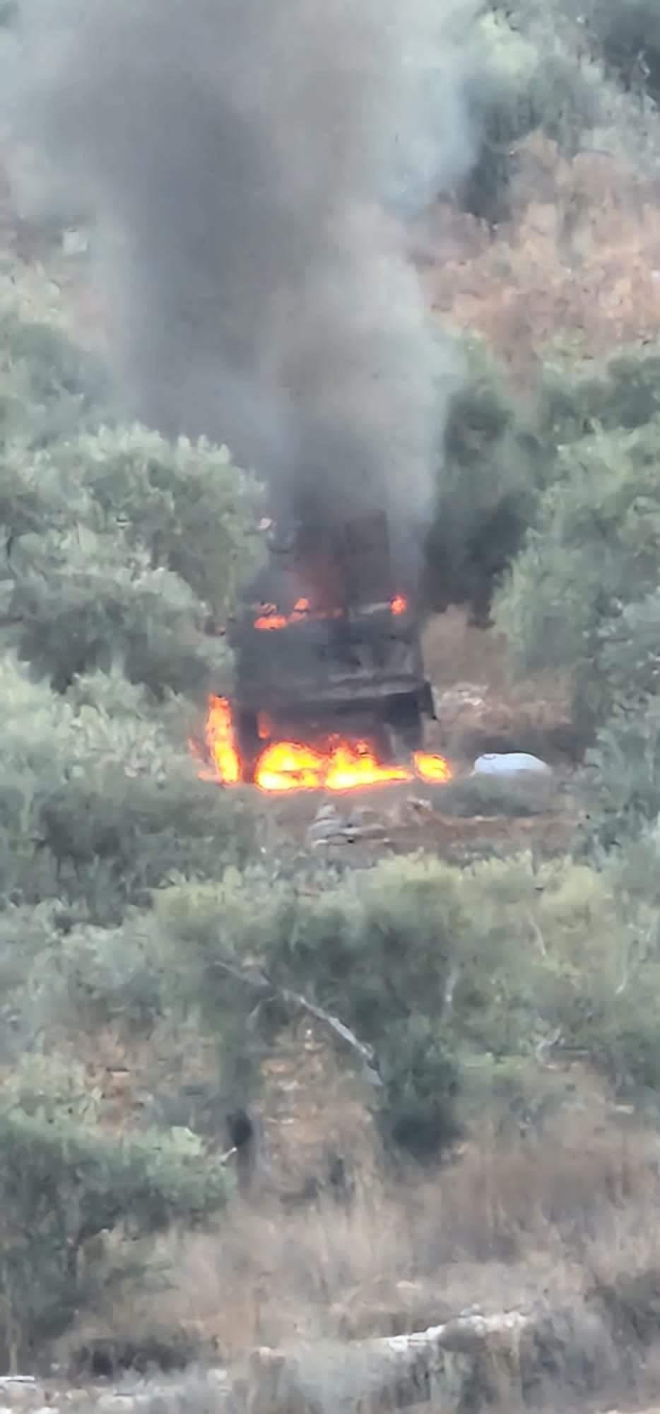 مستوطنون يهاجمون بلدة بيت ليد ويحرقون جرارا زراعيا ومركبة