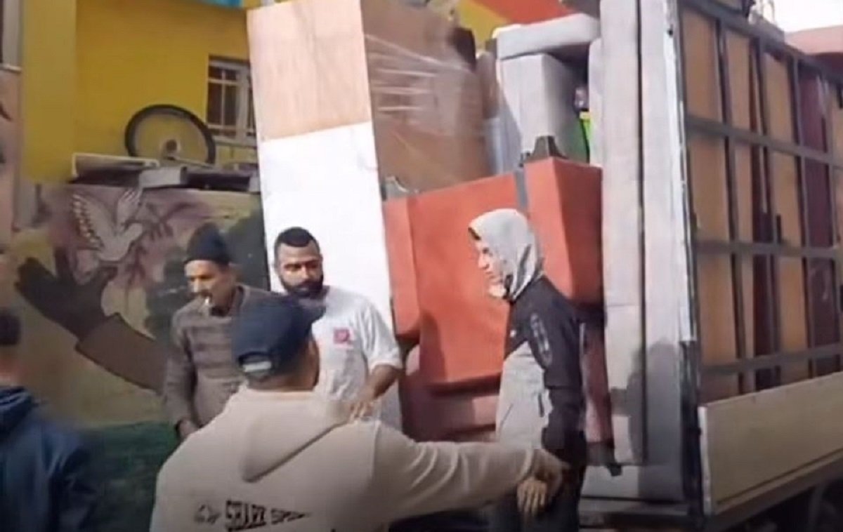 الاحتلال يخطر بهدم منزلين لشقيقين في حي واد قدوم بسلوان