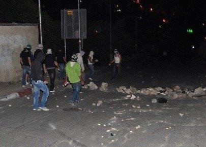 إصابة شاب بقنبلة صوت خلال اقتحام الاحتلال قرية شقبا 