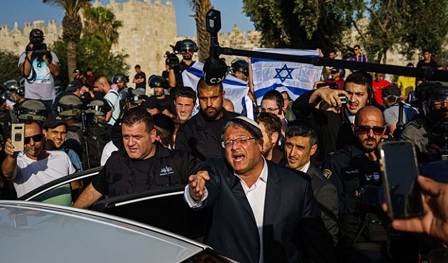 المتطرف بن غفير يدفع  لمشروع قانون حظر  الأذان بمكبرات الصوت 