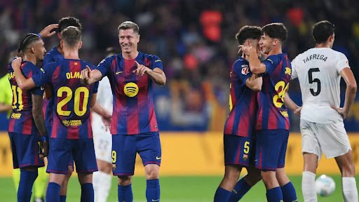 برشلونة يواصل ملاحقة ريال مدريد في صدارة الليغا