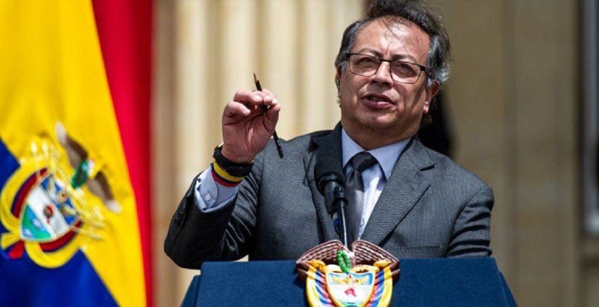 الرئيس الكولومبي يحذر من تفجر غضب شعبي إذا حاولت واشنطن اعتقاله