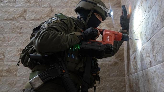 الاحتلال يأخذ مقاسات منزل الشهيد محمود العقاد في نابلس تمهيدا لهدمه