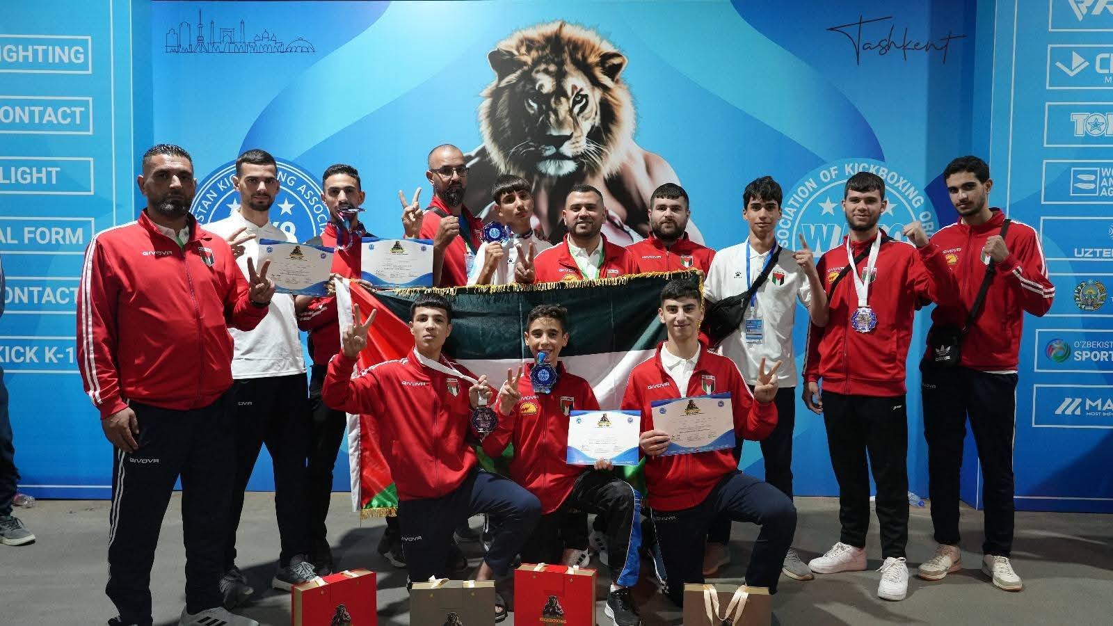 منتخبنا الفلسطيني يحرز 5 ميداليات بينها 3 فضيات في بطولة العالم للكيك بوكسينغ