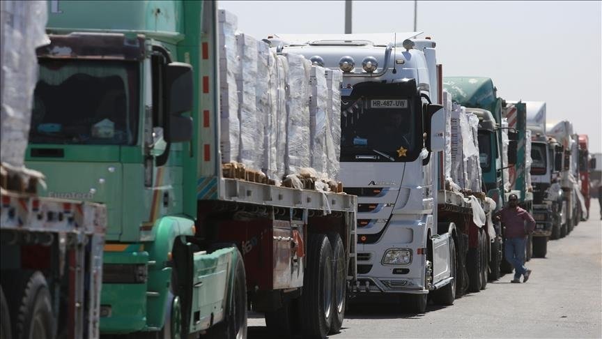 المكتب الحكومي ينفي  تصريحات لملادينوف حول دخول 602 شاحنة مساعدات