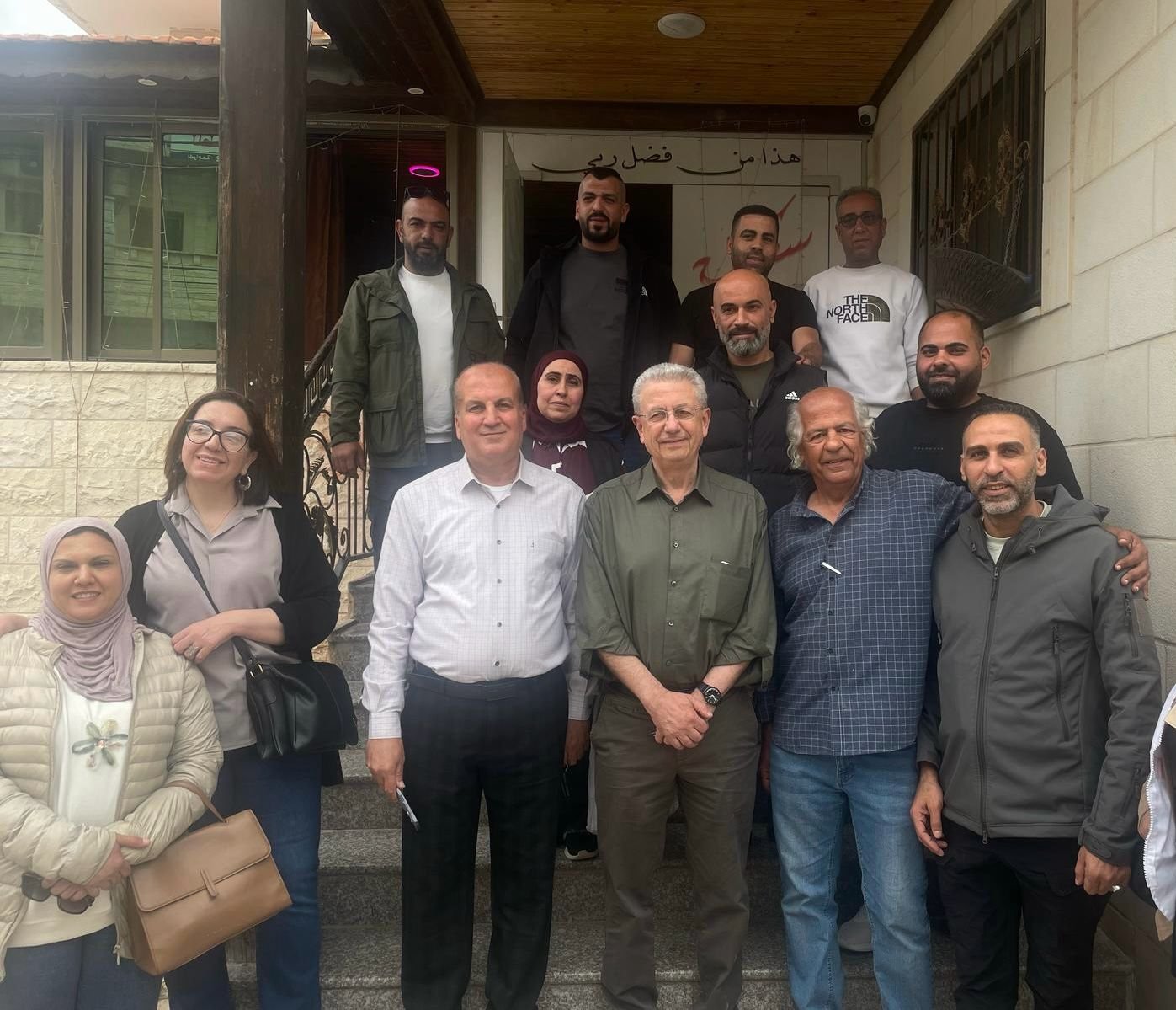 د . البرغوثي يتفقد  جنين و يلتقي أهالي المخيم ويطلع على اوضاعهم