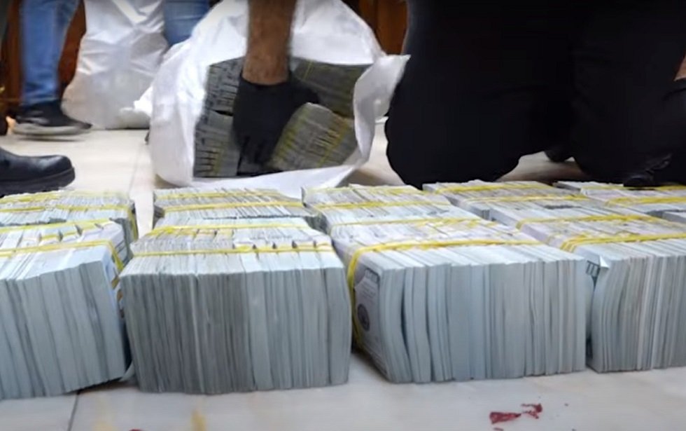 الشرطة الاسرائيلية تزعم انها فككت بالتعاون مع "الشاباك" خلية نقل اموال ل"حماس" في الضفة 