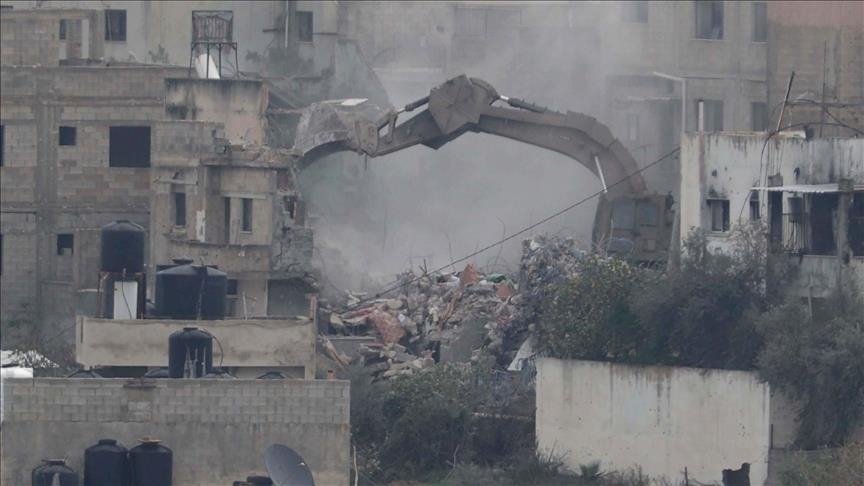 الاحتلال يصعد بشكل جنوني في مخيمات الشمال ويهدم مئات المنازل ويشن عمليات اعتقال واسعة 